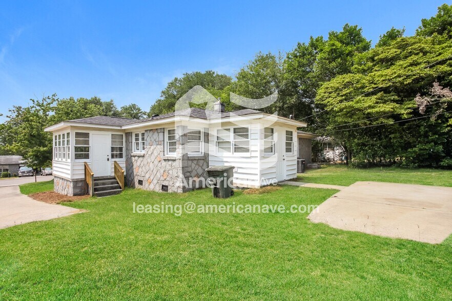 Building Photo - 3417 Belvedere Dr