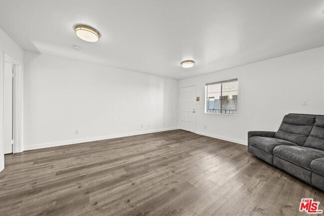 Building Photo - 14333 Haynes St