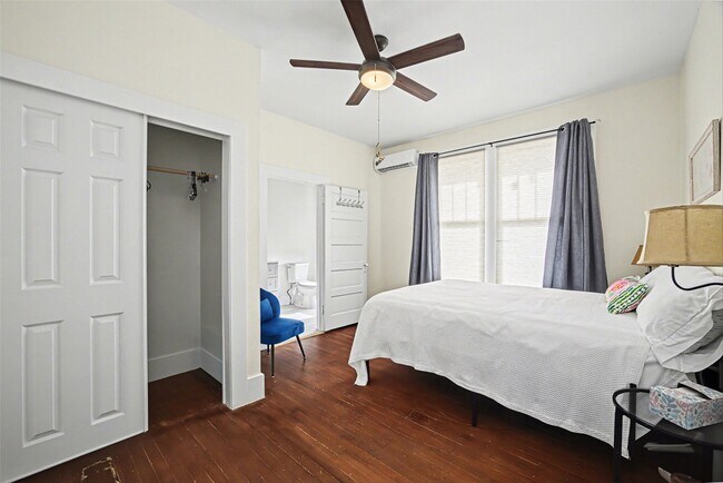 Building Photo - 1912 37th St