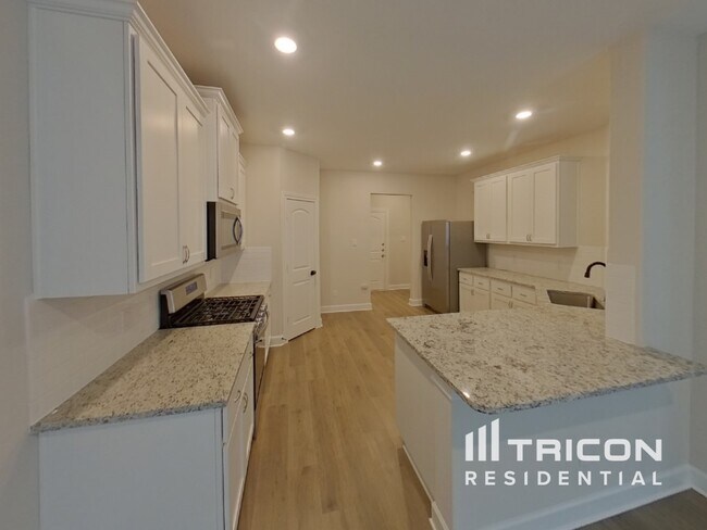 Building Photo - 1207 Bullock Dr