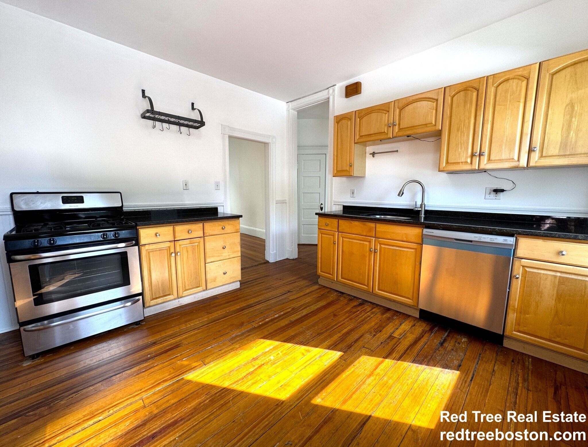 Building Photo - 67 Washburn Ave