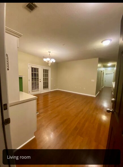 Building Photo - 421 McKenna Cir