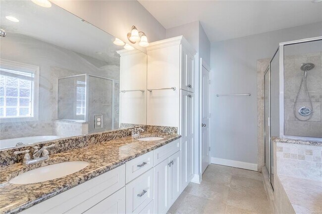 Building Photo - 8740 Pemberton Park