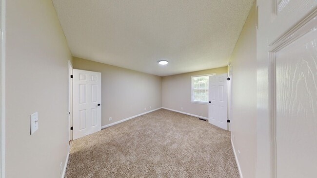 Building Photo - 1485 Nichols Dr