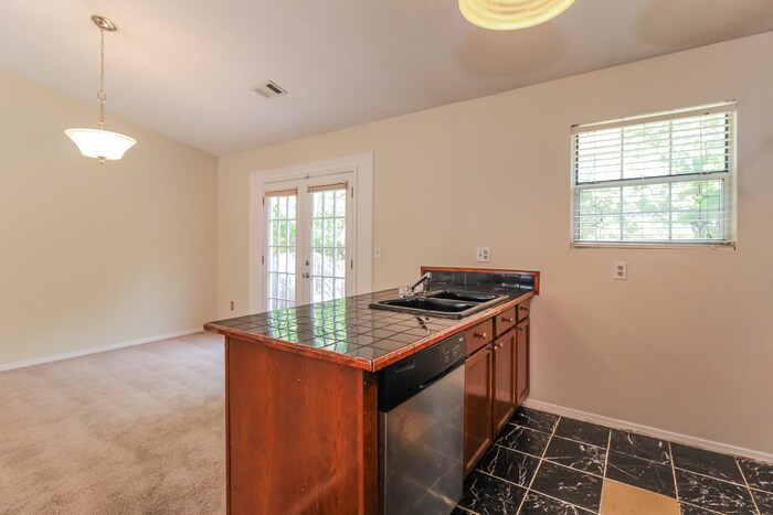 Building Photo - 2172 Sara Ashley Way