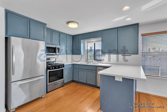 Building Photo - 813 Meade Ave