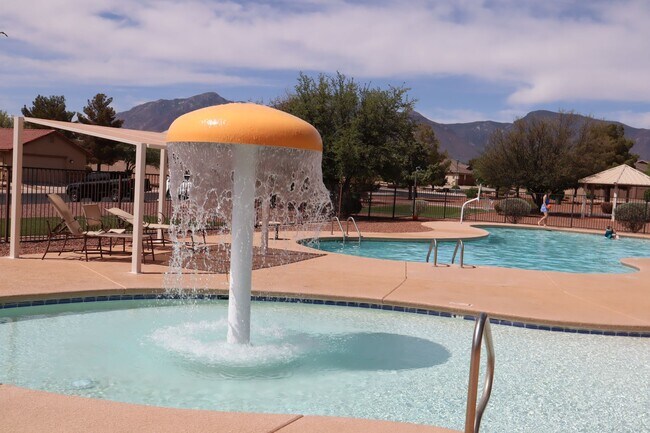 Building Photo - Your own resort! Splish Splash and Relax.