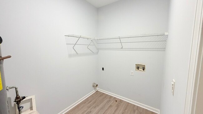 Building Photo - 1496 Brentwood Dr