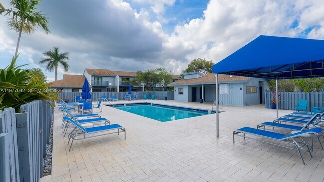 Building Photo - 1662 N 14th Terrace