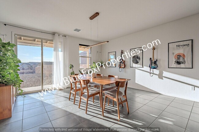 Building Photo - 8683 N Calle La Canoa