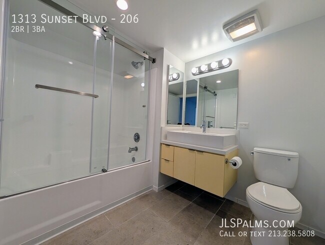 Building Photo - 1313 Sunset Blvd