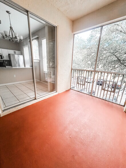 Building Photo - 5035 Sunridge Palms Dr