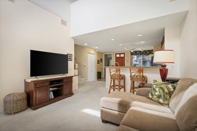 Building Photo - Alii Cove - Furnished 2 Bedroom + Den / 2 ...