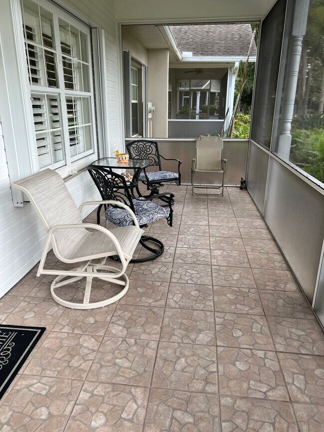 Building Photo - Heritage Oak Park Gated Commmunity