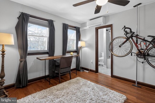 Building Photo - 32 Farragut Pl NW