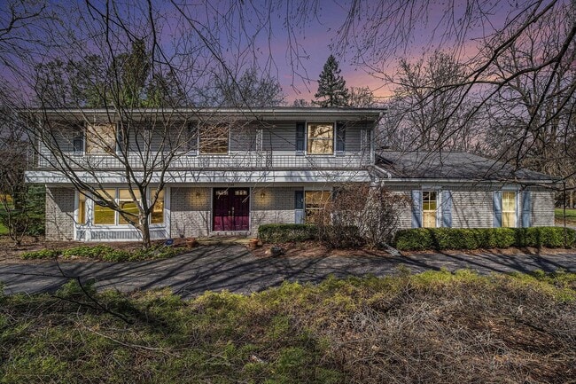 Primary Photo - 6760 Orinoco Cir