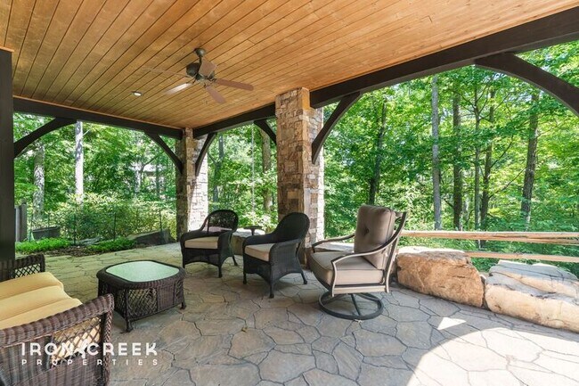 Building Photo - 2 Cherokee Orchard Ct