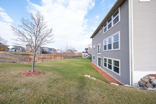 Building Photo - 6421 Bluestem Cir