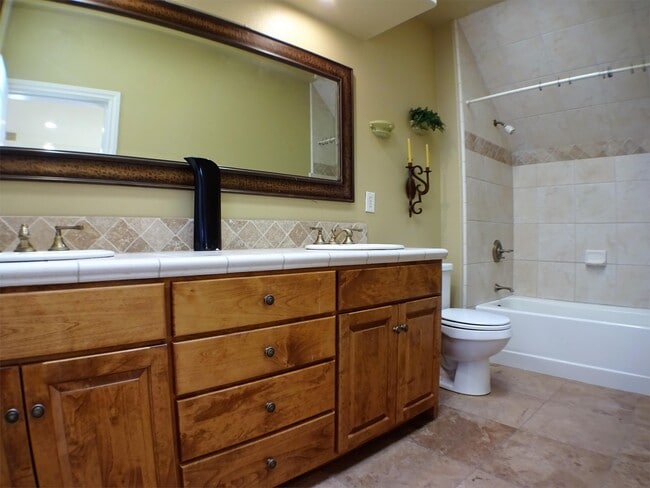 Building Photo - 3539 Rodgers Ave