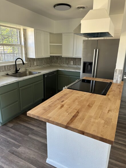 Building Photo - 1705 NW 48th St