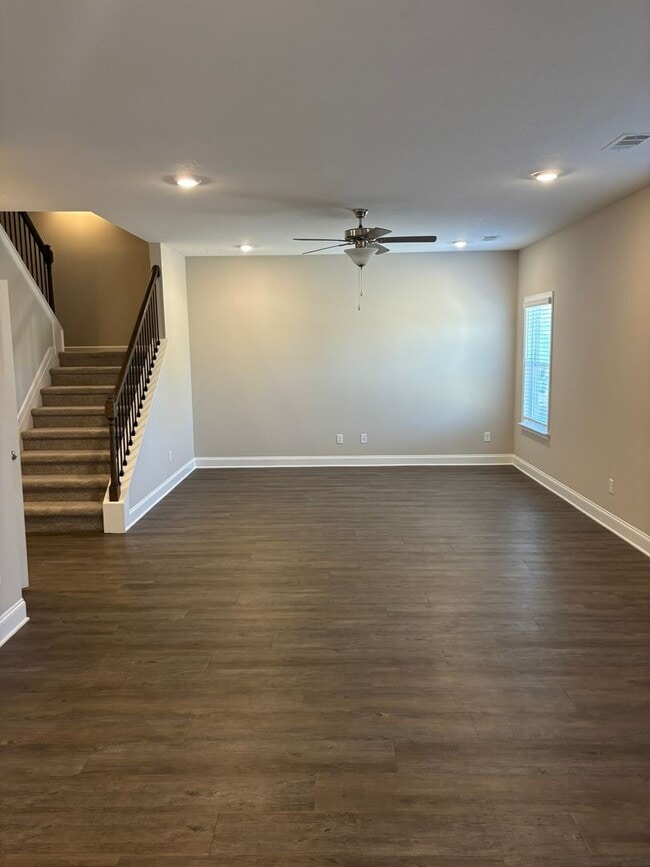 Building Photo - Welcome Home! Located in Lexington Hill Subdivision