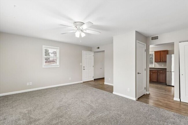 Building Photo - $1,750 | 3 Bedroom, 1 Bathroom Top Floor Duplex | No Pets | Available for Immediate Move-In!