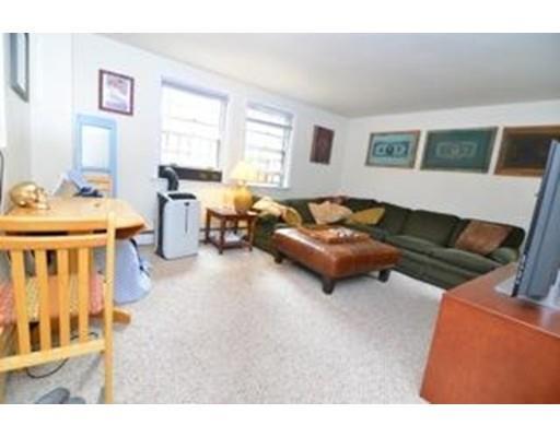 Building Photo - 18 Fayette St
