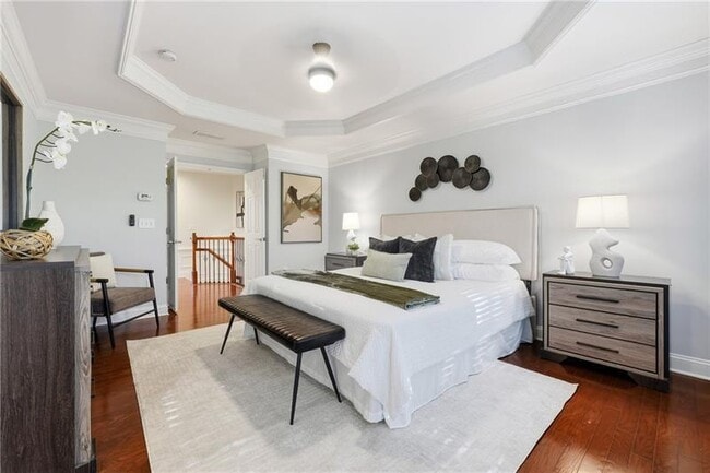 Building Photo - 3655 E Paces Walk