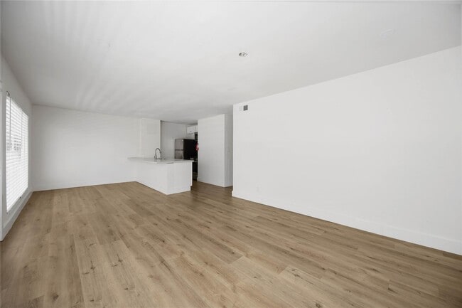 Building Photo - 2218 Hazard St