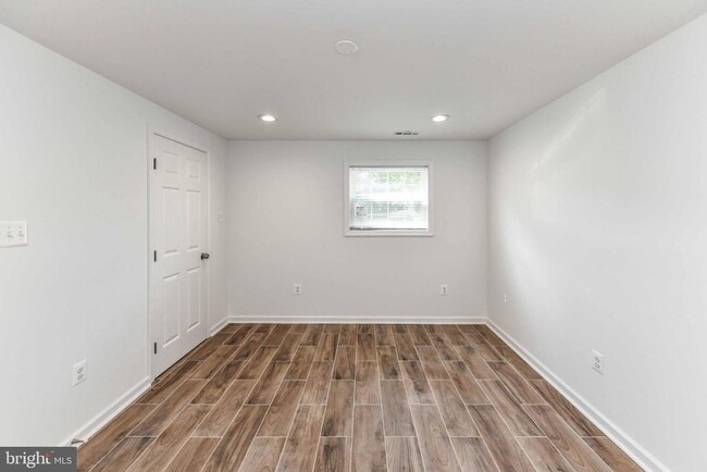 Building Photo - 1020 S Hoga Rd