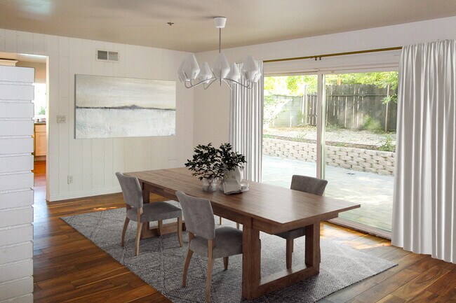 VR Staged - 19756 Collier St