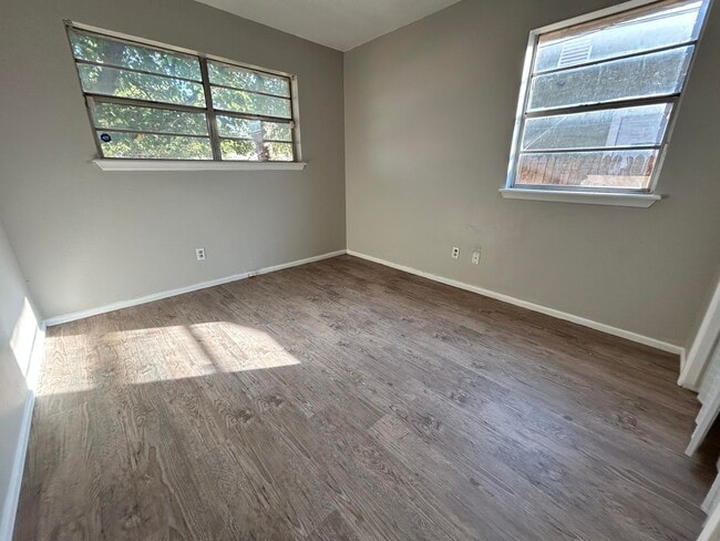 Building Photo - 1613 69th St