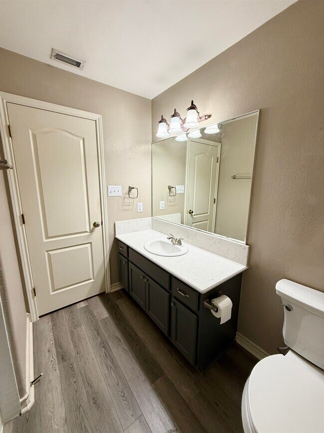 Building Photo - 2206 Calle Chiquita Ct