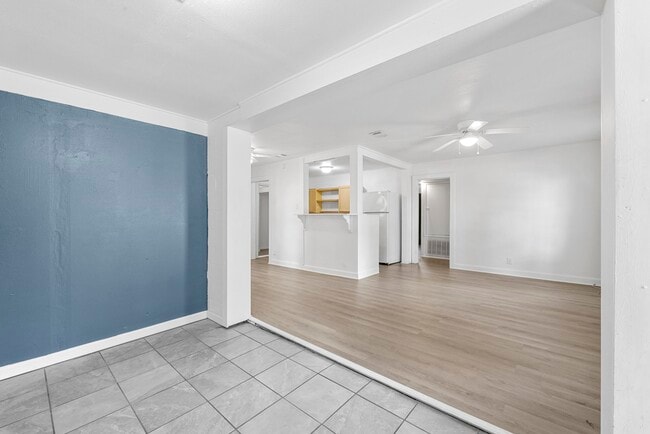 Building Photo - 324 Dixie St