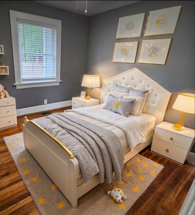 Building Photo - 1518 Anderson St NW