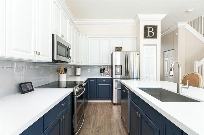 Building Photo - 208 SE 15th St