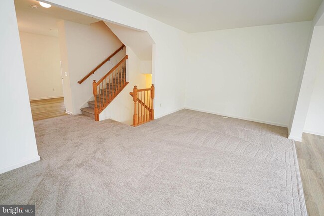 Building Photo - 38116 E Chester Ln