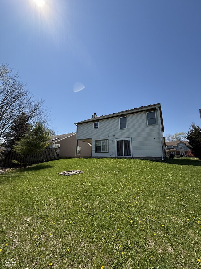 Building Photo - 3025 Scottsdale Dr