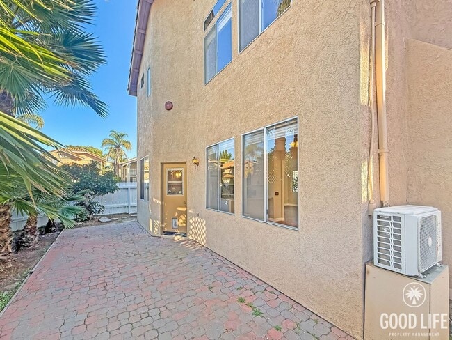 Building Photo - Charming 3-Bedroom Home in Desirable Vista Location