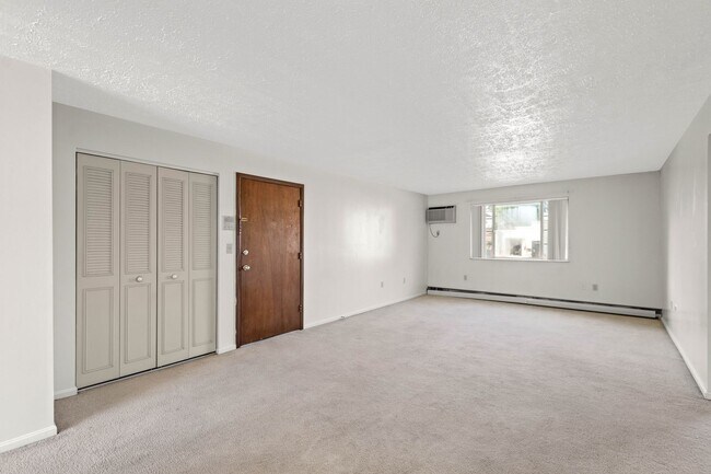 Building Photo - Rent-ready this July: 2 Bedroom and 1 Bath...