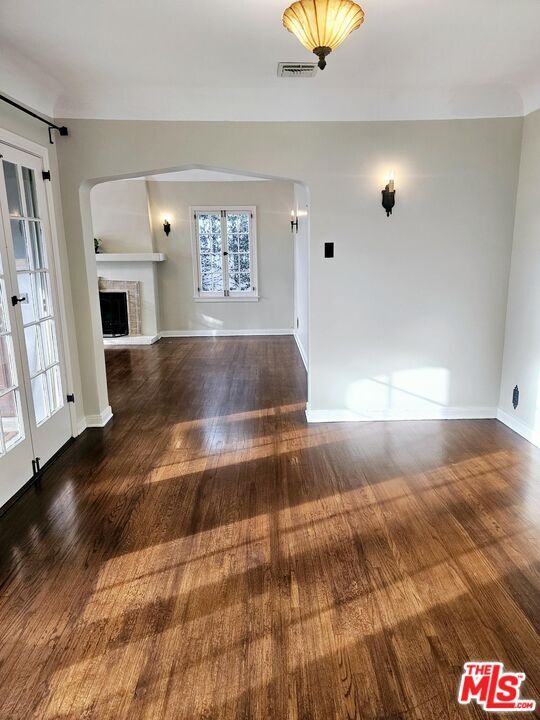 Building Photo - 650 S Gretna Green Way