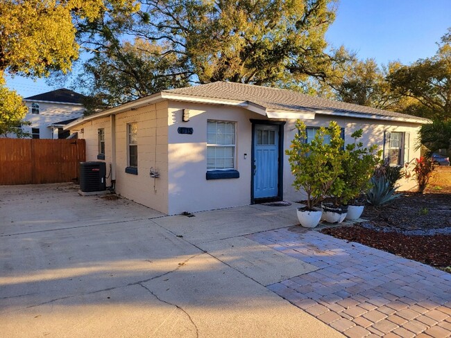 Primary Photo - Totally remodeled South Tampa home!