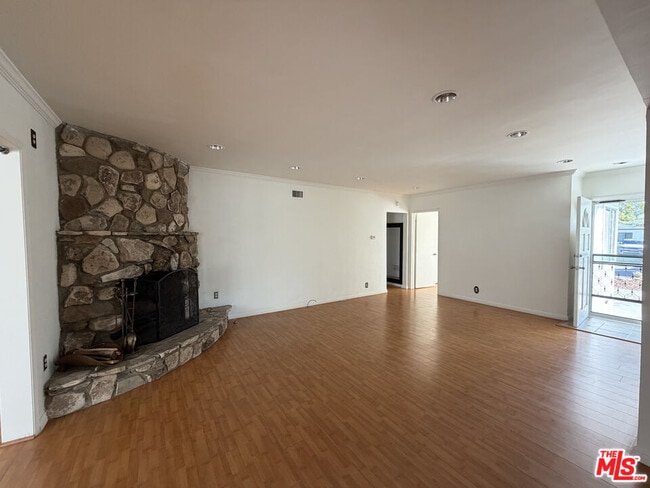 Building Photo - 11121 Parr Ave