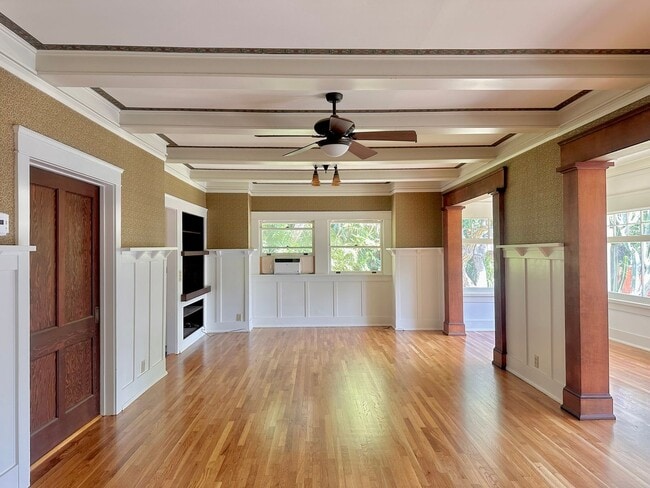 Building Photo - Meticulously Restored 1920s Craftsman on a Private, Hedged Lot | Pet Friendly!
