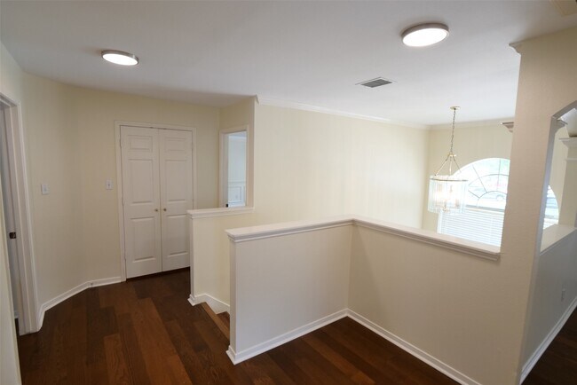 Building Photo - 23822 Hopewell Dr