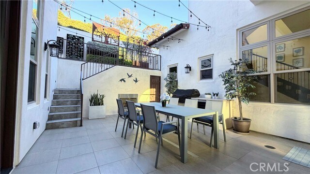 Building Photo - 75 Marbella