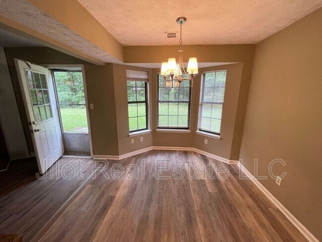 Building Photo - 372 Riverbrook Trail