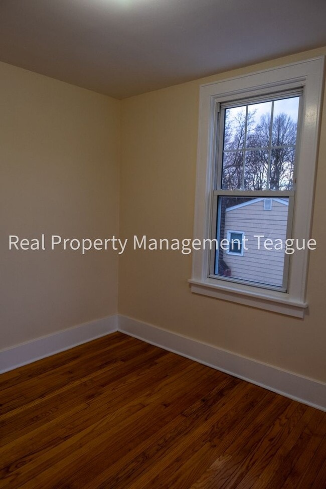 Building Photo - 64 Highland Dr