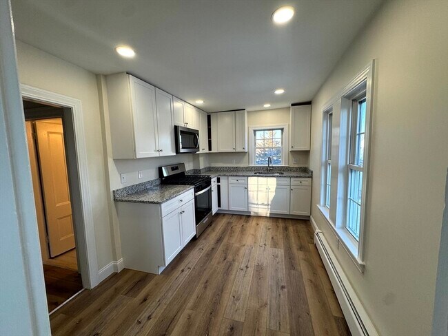 Building Photo - 195 Court St