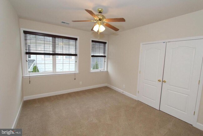 Building Photo - 13882 Greendale Dr